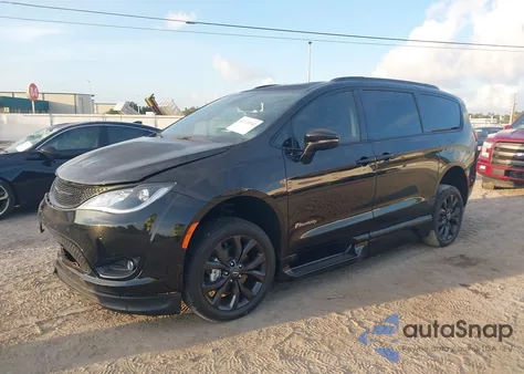 2019 Chrysler Pacifica Limited from USA, damaged, VIN 2C4RC1GG6KR525127